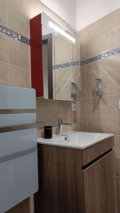 Appartement Confort Equipe Au Coeur De بزييه المظهر الخارجي الصورة