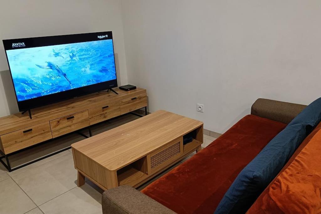 Appartement Confort Equipe Au Coeur De بزييه المظهر الخارجي الصورة